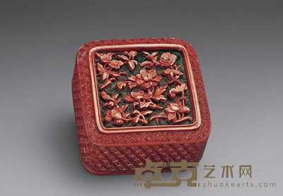 清 剔红花卉方盒 7.2×7.2cm